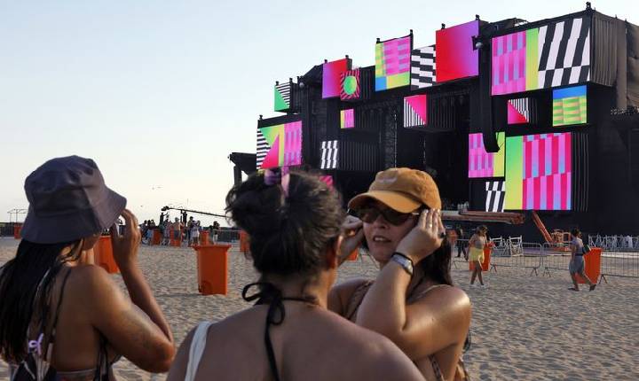 Copacabana já vive clima de expectativa para a festa da virada