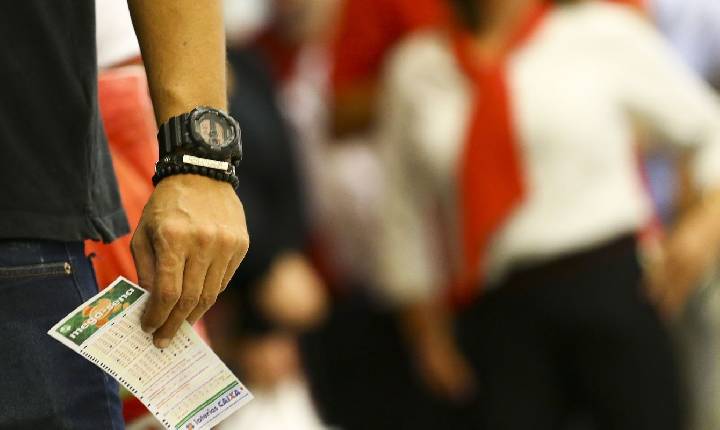 Mega-Sena acumula novamente e prêmio principal vai a R$ 115 milhões