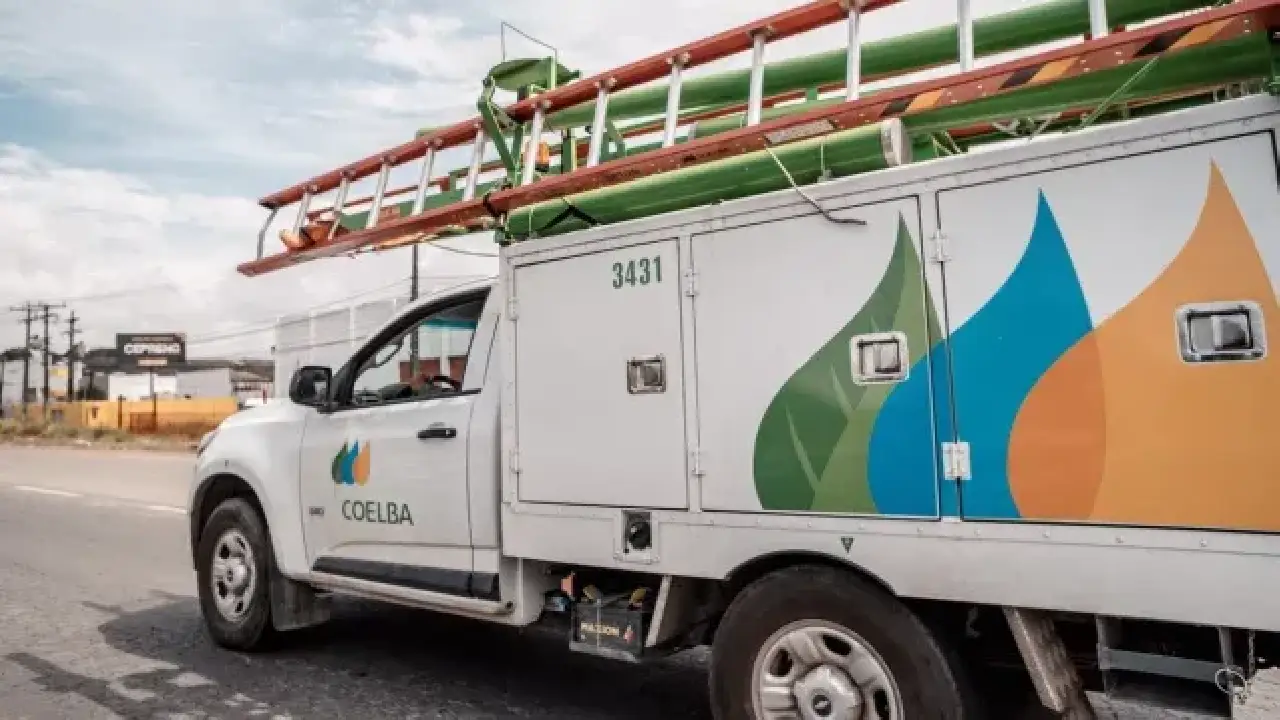 Neoenergia registra lucro recorde de R$ 5 bilhões em 2025, enquanto serviço é questionado por consumidores