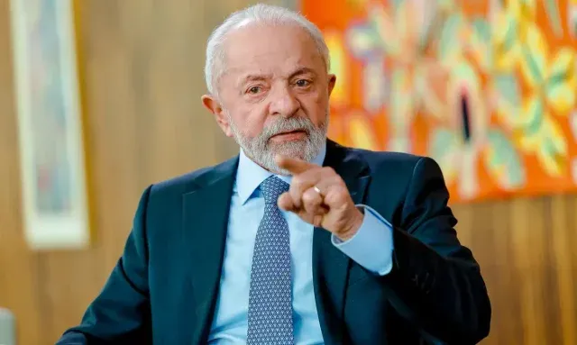 Lula veta aumento do número de deputados federais