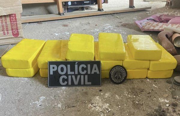 Polícia apreende 15 quilos de cocaína e armas em Poções