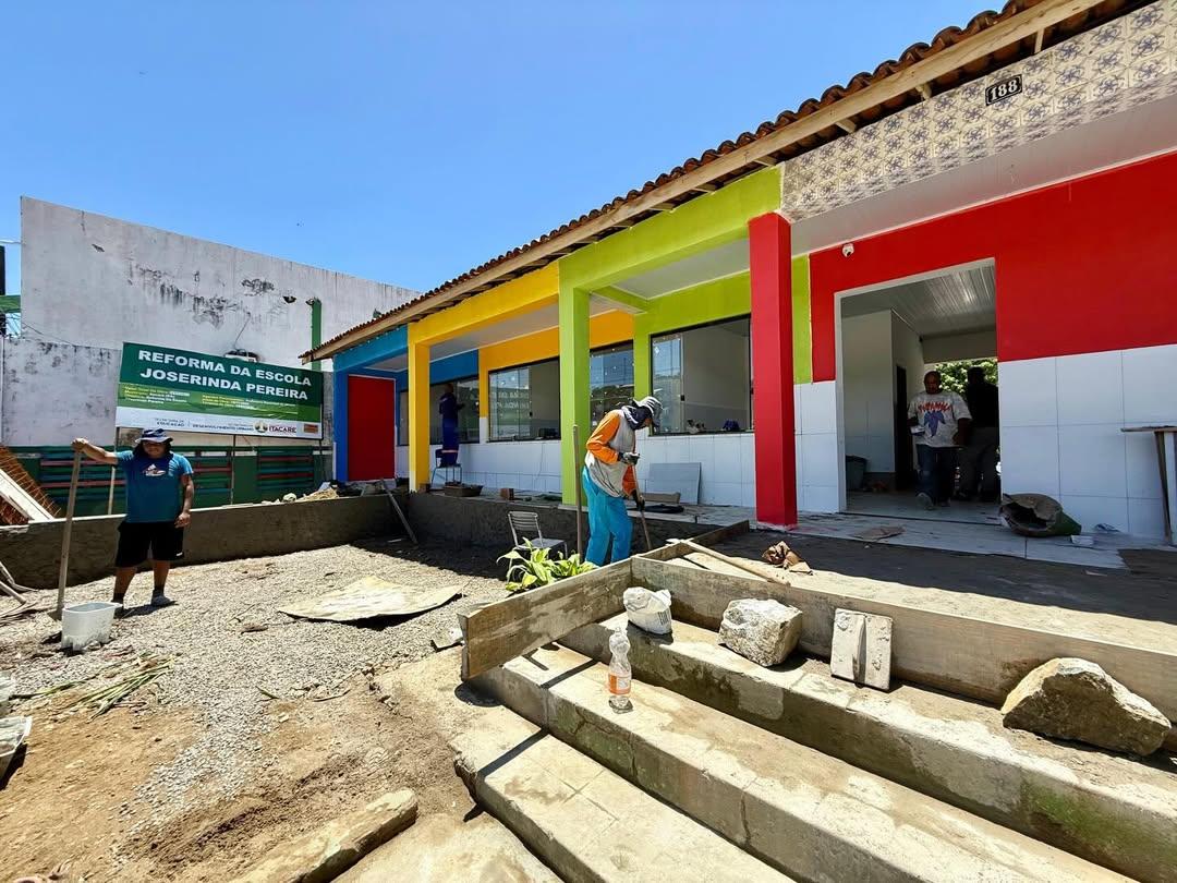Prefeitura acompanha obras em creche e centro educacional de Itacaré