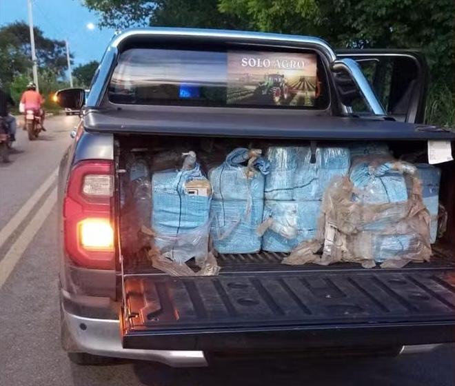 Quase meia tonelada de cocaína é apreendida em caçamba de caminhonete no oeste da Bahia