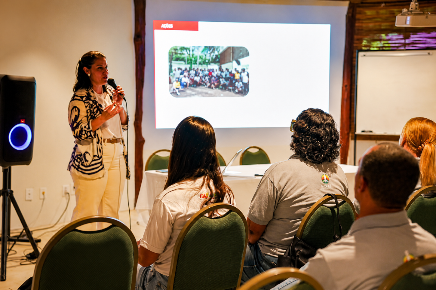 Prefeitura de Itacaré promove reunião com trade turístico e apresenta ações da Secretaria de Turismo